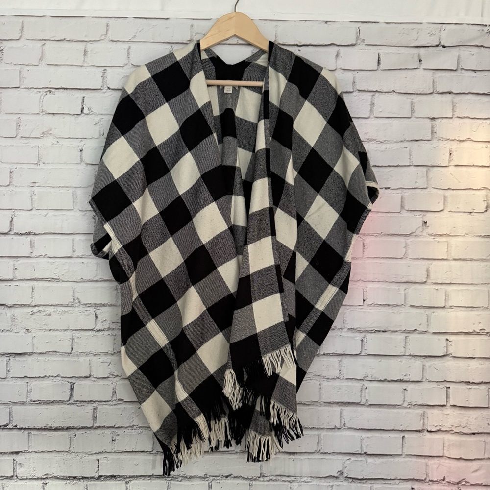 Black and White Checkered Shawl Poncho